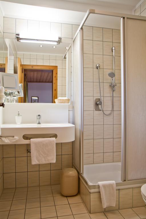 Gasthof-Hotel Bramosen Weyregg Rum bild
